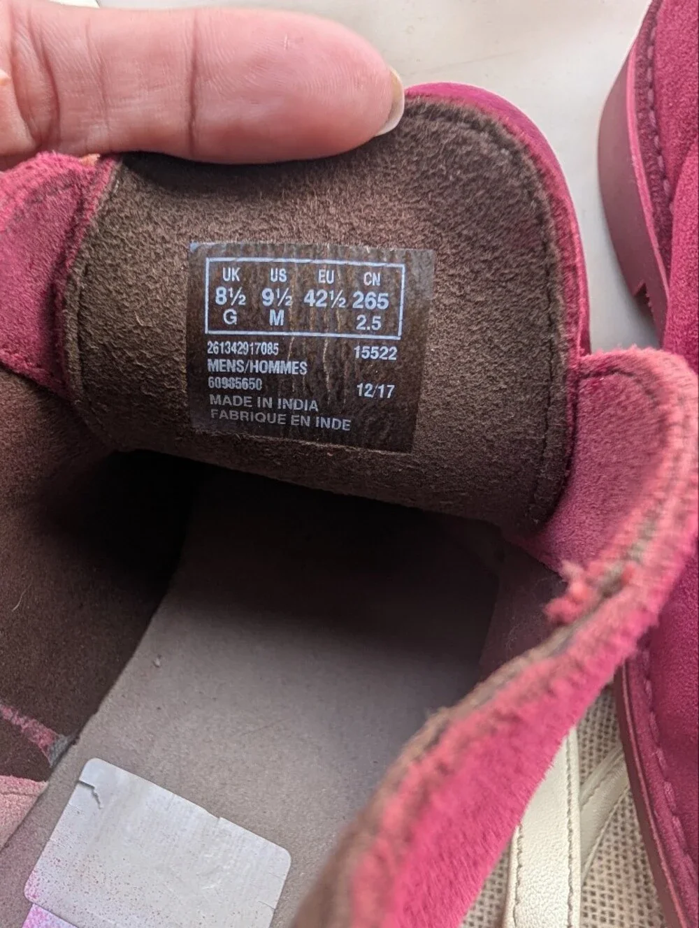 Clarks Desert Chukka Boots Mens Size 9.5 Magenta Suede Lace Up Size 9.5